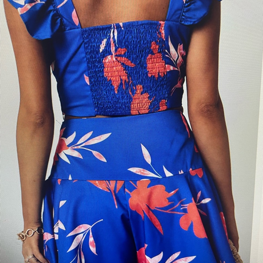 Two Piece Short Set. Size Small. Like New. - image 5